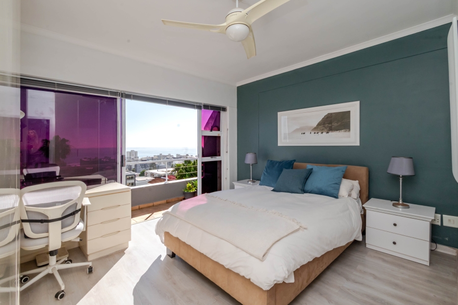 3 Bedroom Property for Sale in Sea Point Western Cape